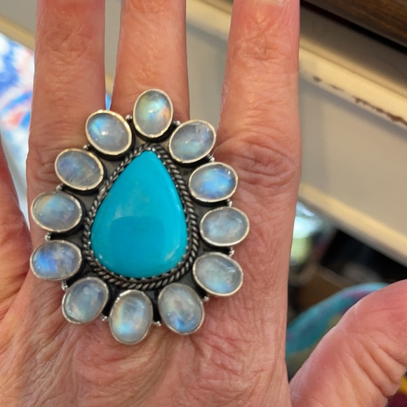 Krush Kandy Moonstone Cluster - Picture 3 of 4